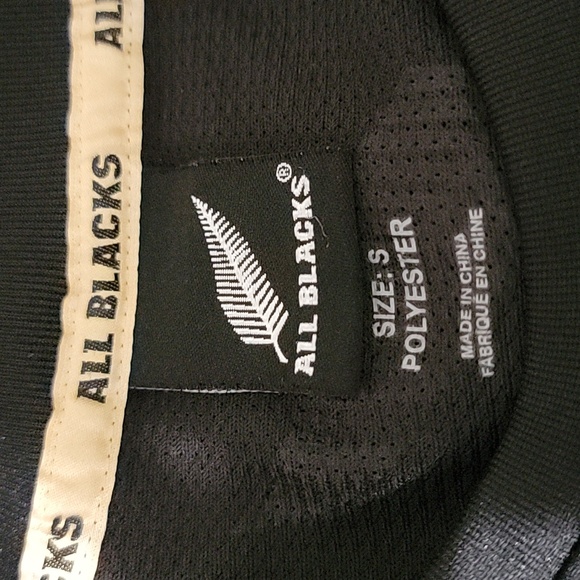 ADIDAS Compression Shirt NEW ZEALAND ALL BLACKS RUGBY Size Small - Picture 2 of 9